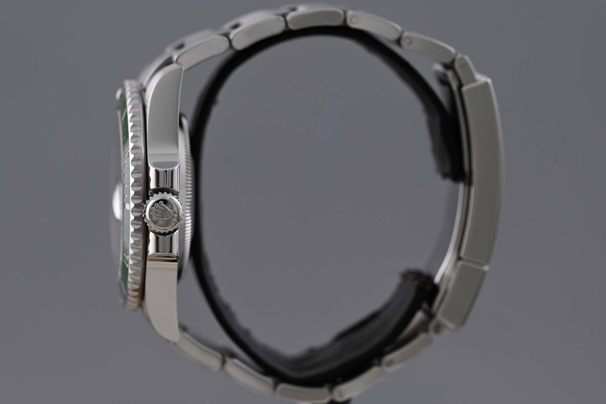 Rolex Submariner 116610LV - Full Set - Hulk - LC100