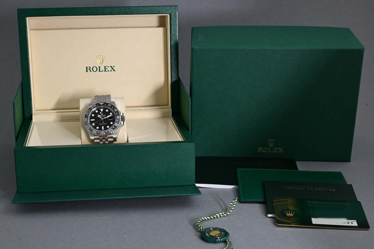 Rolex GMT Master II - 126710GRNR "Bruce Wayne" - Full Set - Like New