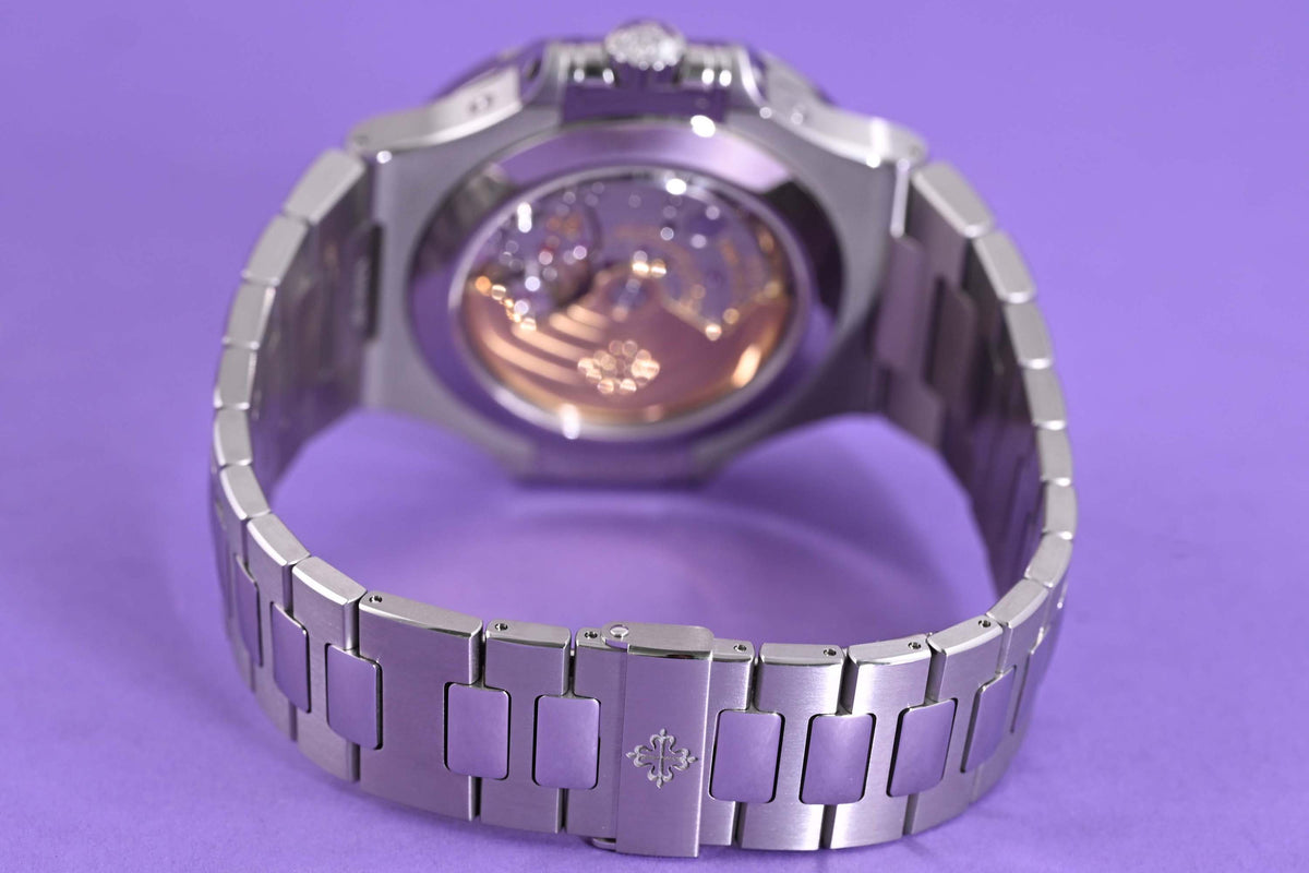 Patek Philippe Nautilus 5726/1A - Full Set - Blue Dial - NEW