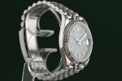 Rolex Datejust 41 - 126334 - Green Dial - Full Set - NEW