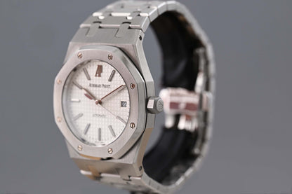 Audemars Piguet Royal Oak - 15300ST - White Dial - Full Set