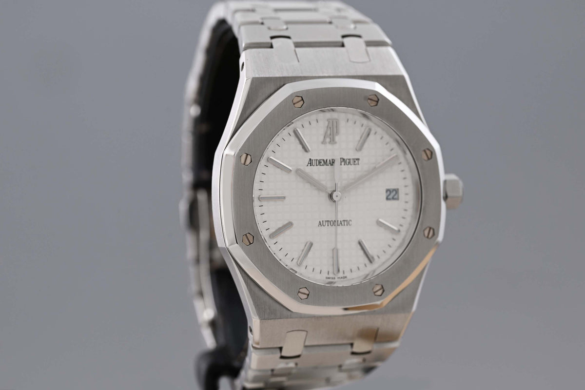 Audemars Piguet Royal Oak - 15300ST - White Dial - Full Set