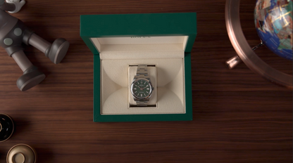 Rolex Oyster Perpetual 41mm 124300 - Full Set - Green Dial