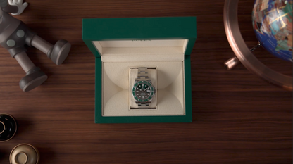 Rolex Submariner 116610LV - Full Set - Hulk - LC 100